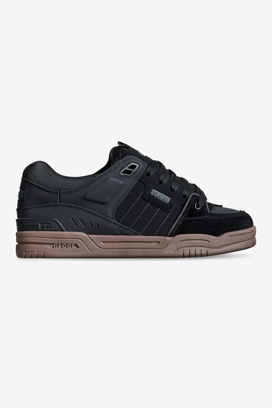 Globe Fusion Black/Tobacco Gum 2026